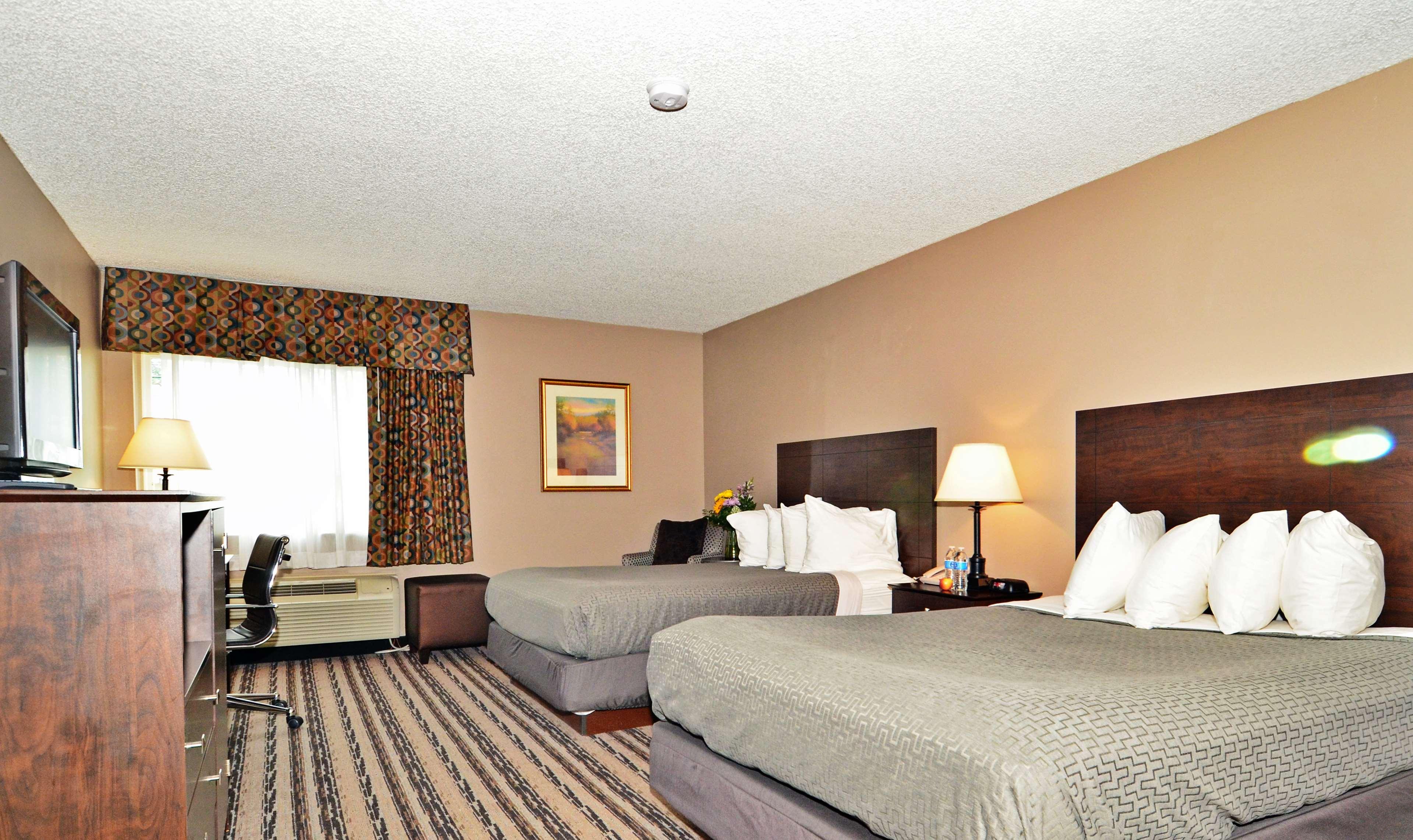 Best Western Saranac Lake Hotel Bagian luar foto