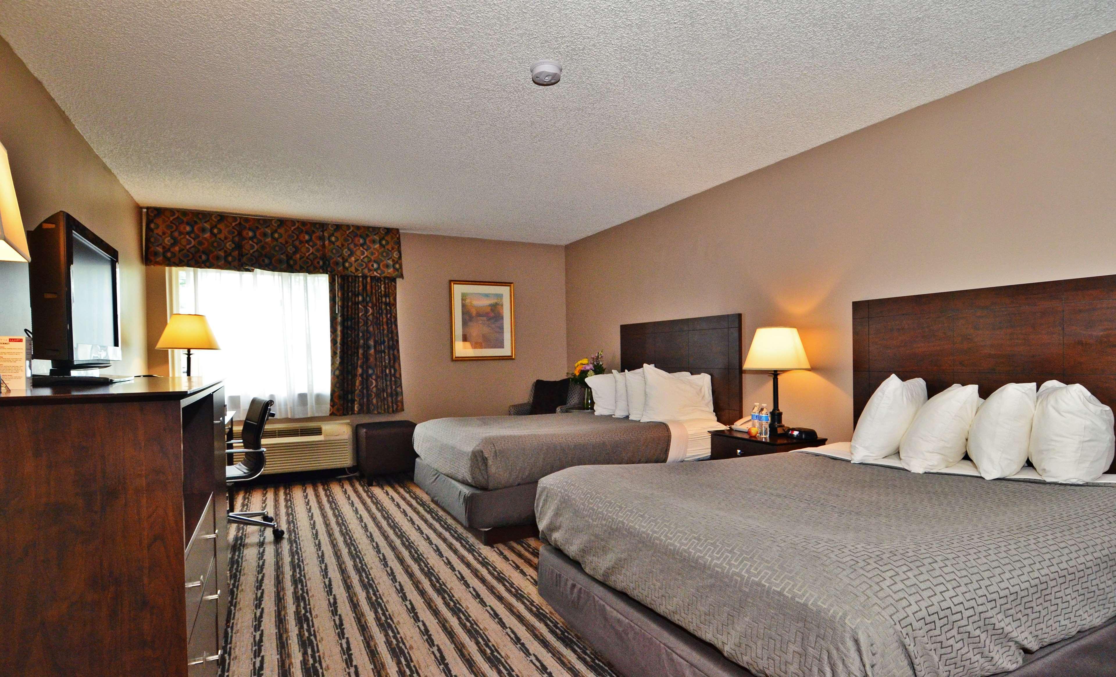 Best Western Saranac Lake Hotel Bagian luar foto